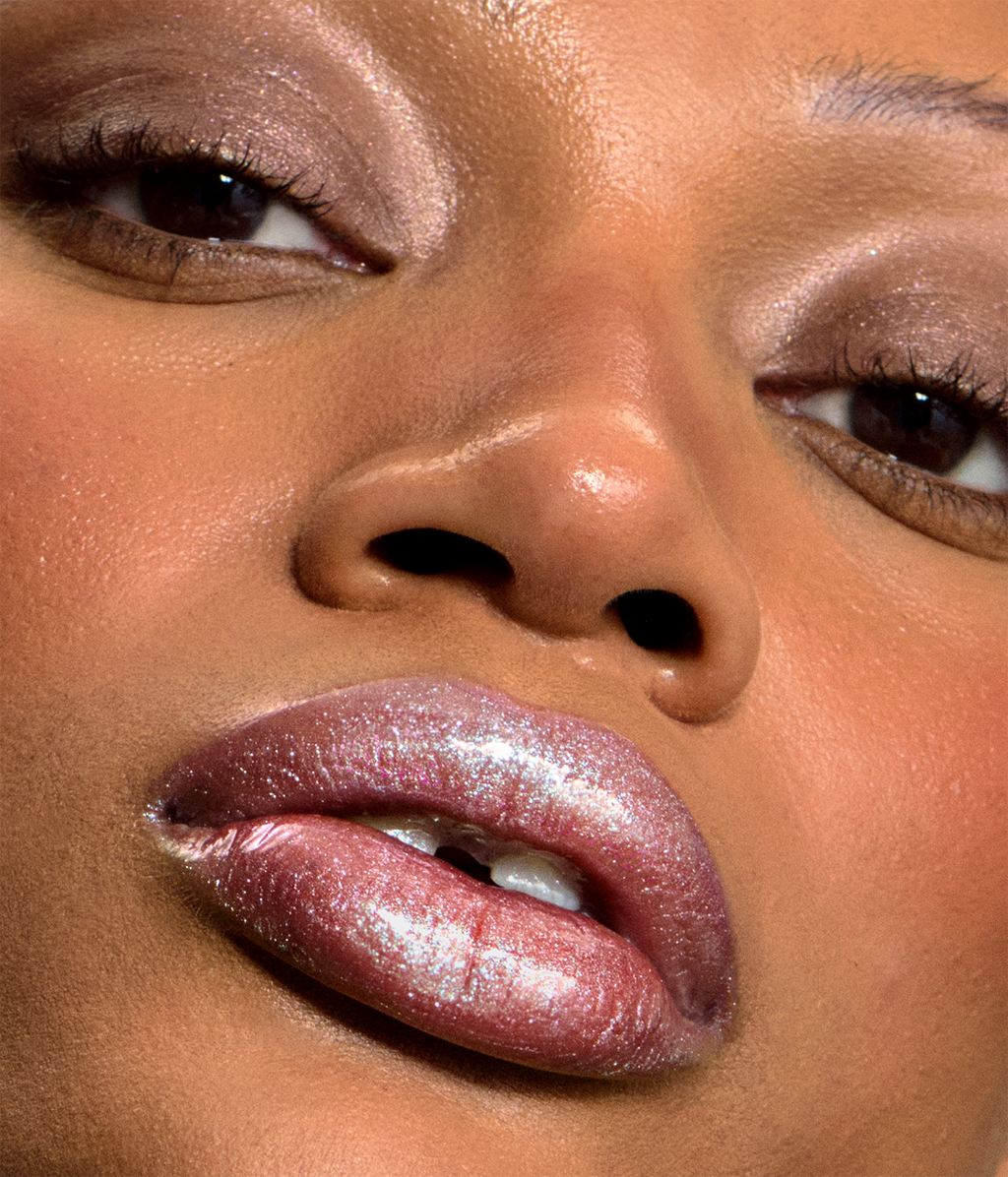 plumping lip gloss